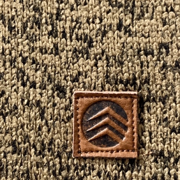 NWT Men’s SOLARIS Pullover in Heathered Goldish-Tan / Navy, Size XL - Picture 5 of 7